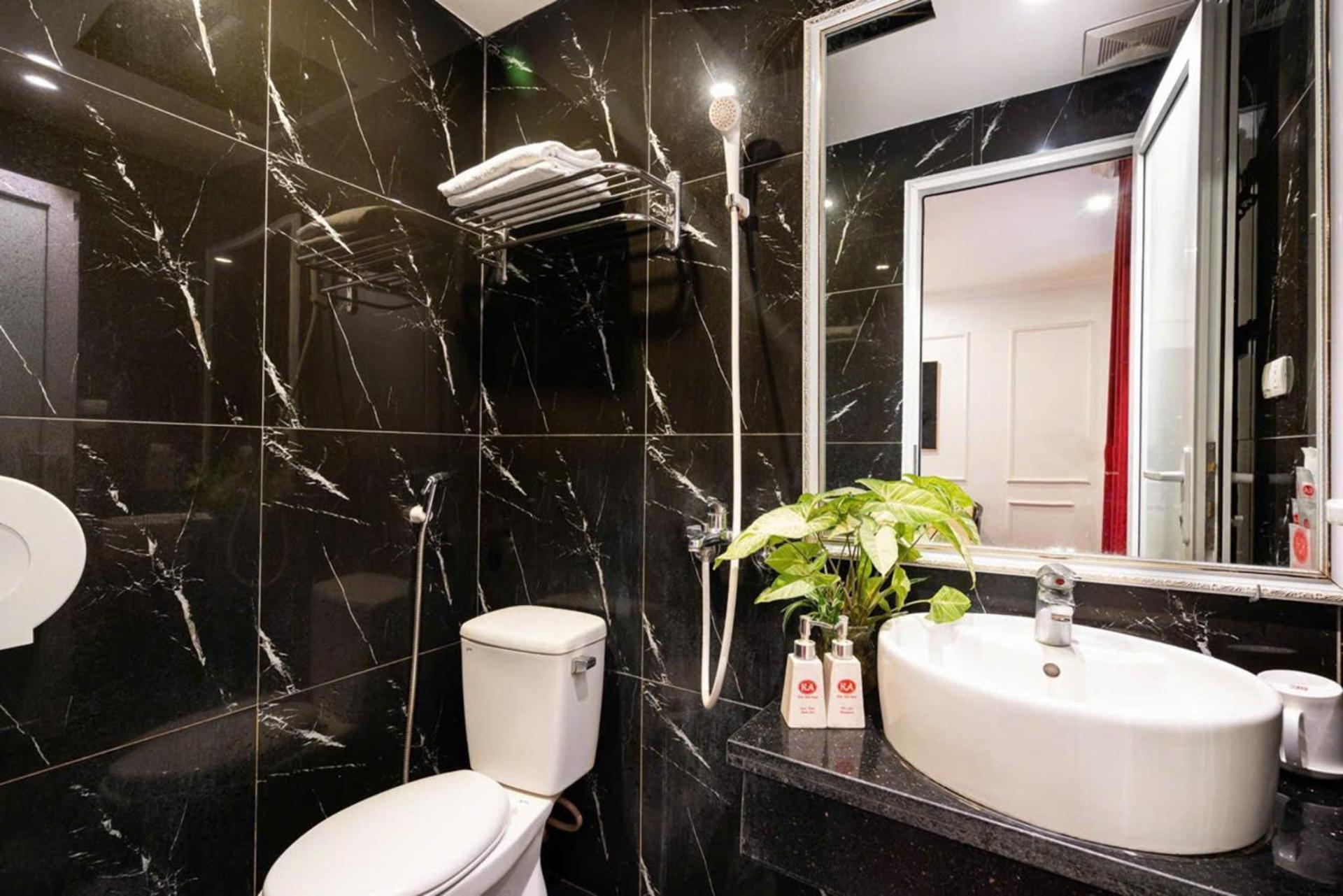 Kieu Anh Hotel Ha Noi Ханой Екстериор снимка